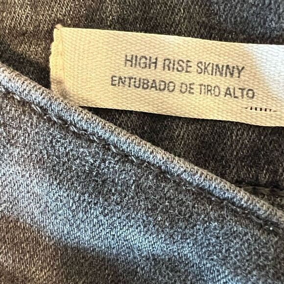 Universal Thread size 10 women’s gray jeans - Picture 8 of 8
